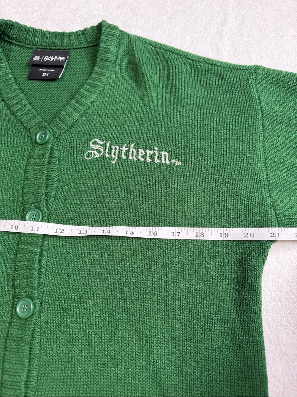 Harry Potter Green Slytherin V-Neck Button Cardigan Sweater Size Small - Picture 11 of 16